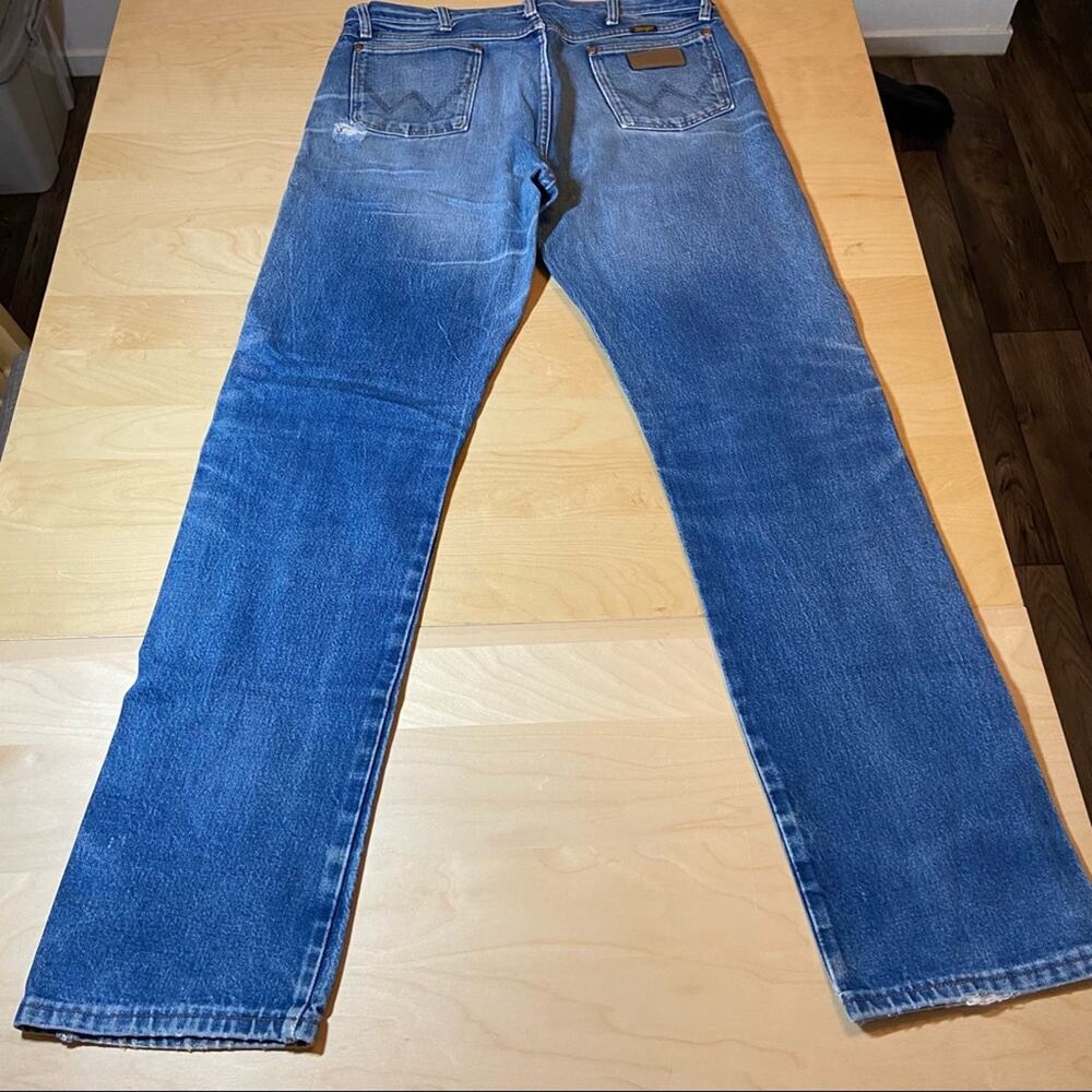 Vintage Wrangler Jeans 13MWZ Distressed Straight Leg Well Worn Blue 37”x36” - Picture 4 of 4